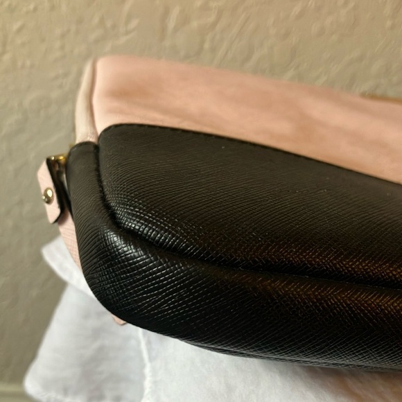 Kate Spade: Pink& Black Padded Laptop Sleeve- Gold Tone - Picture 9 of 16